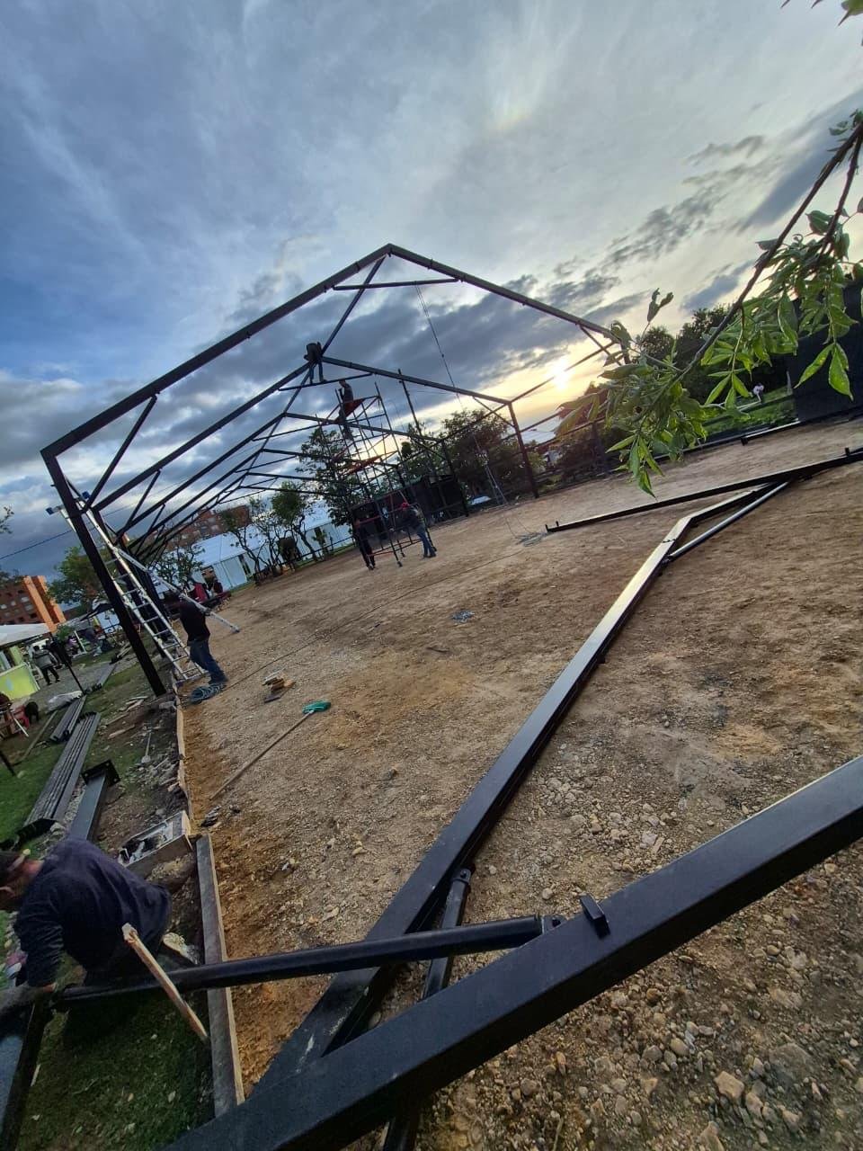 Carpa industrial instalada en zona operativa
